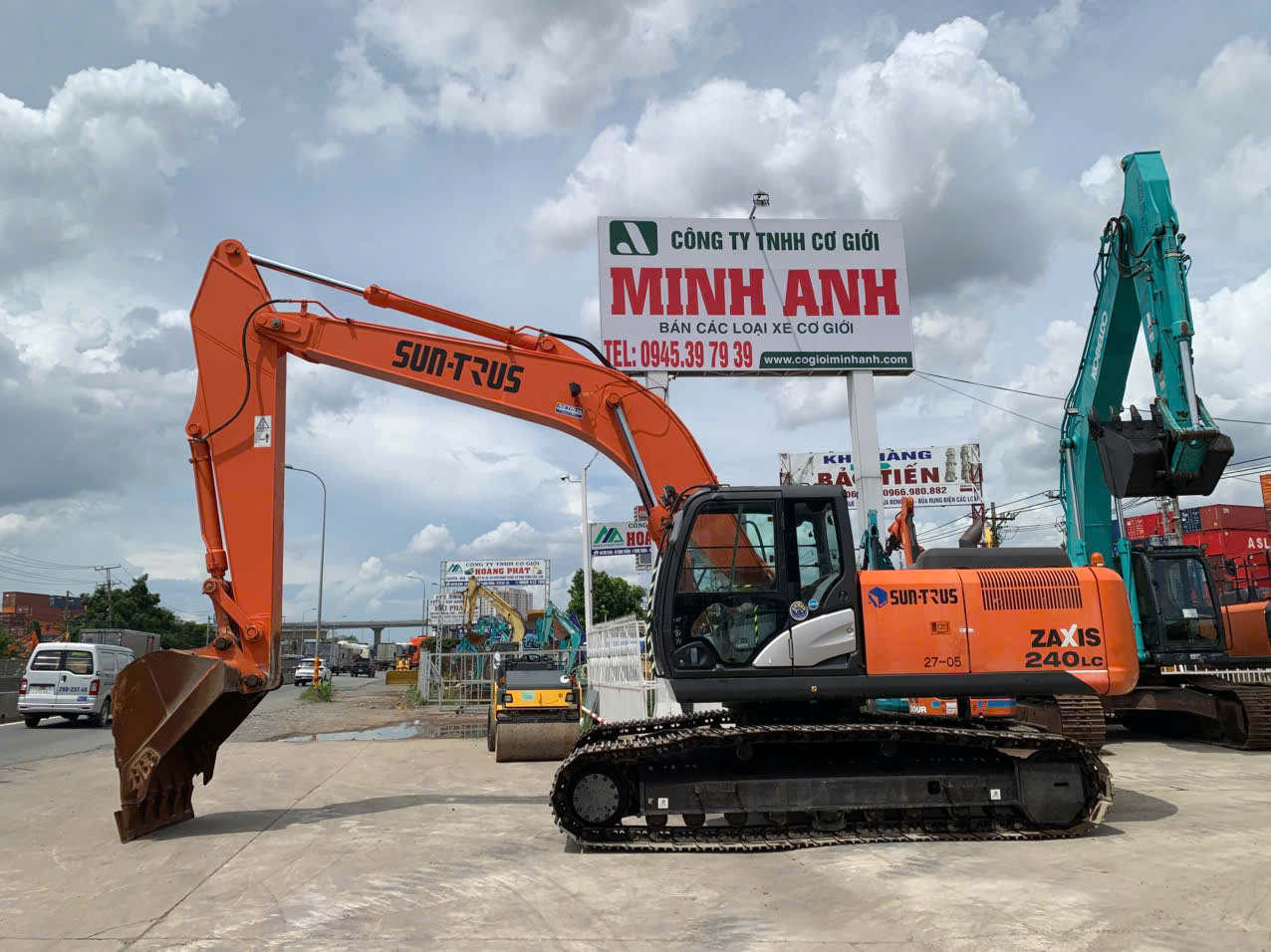 XE ĐÀO BÁNH XÍCH
